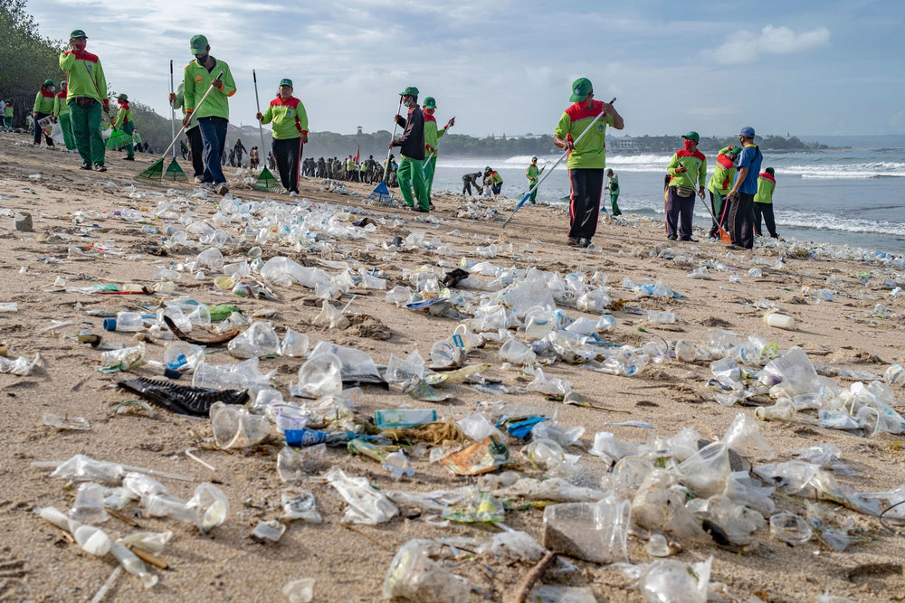Stranden van plastic / Plastic beaches
