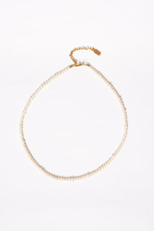 
                  
                    Load image into Gallery viewer, The Sis – Pearl choker
                  
                
