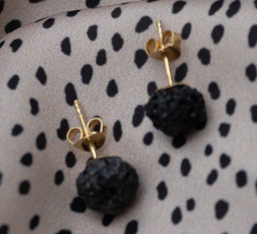 
                  
                    Load image into Gallery viewer, LAVA dot pin earring
                  
                